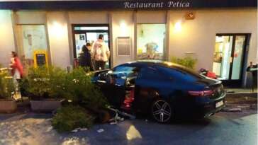 mercedes uleteo u bastu