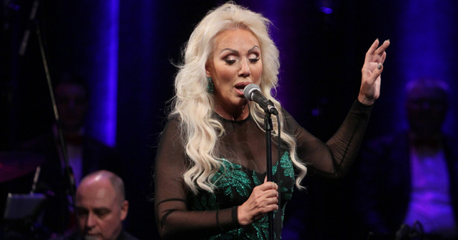 Lepa Brena